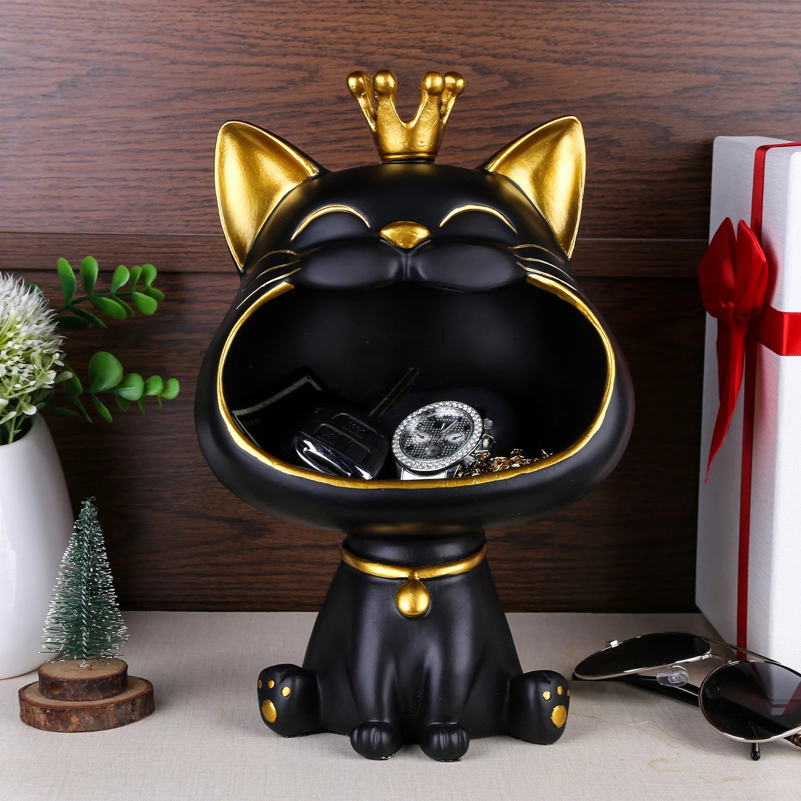 Lucky Cat Resin Statue - Image 2