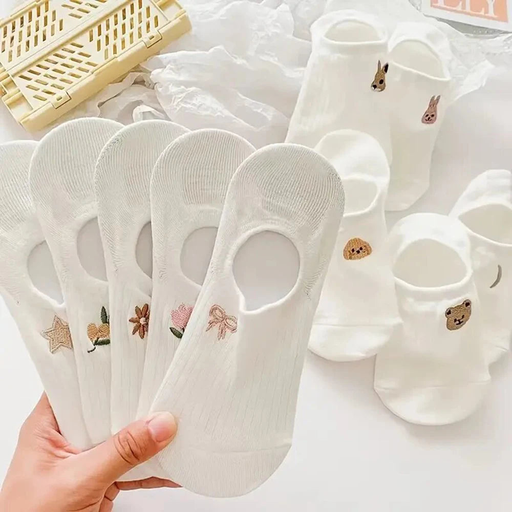 Women's Cartoon Teddy Bear Ankle Socks – Fashionable & Comfortable Footwear - Image 19